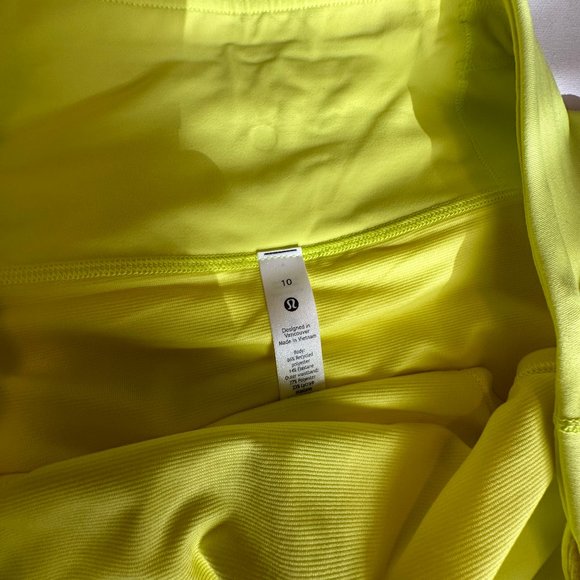 Lululemon neon yellow  high rise speed up HR short 2.5" lined. - Picture 3 of 4